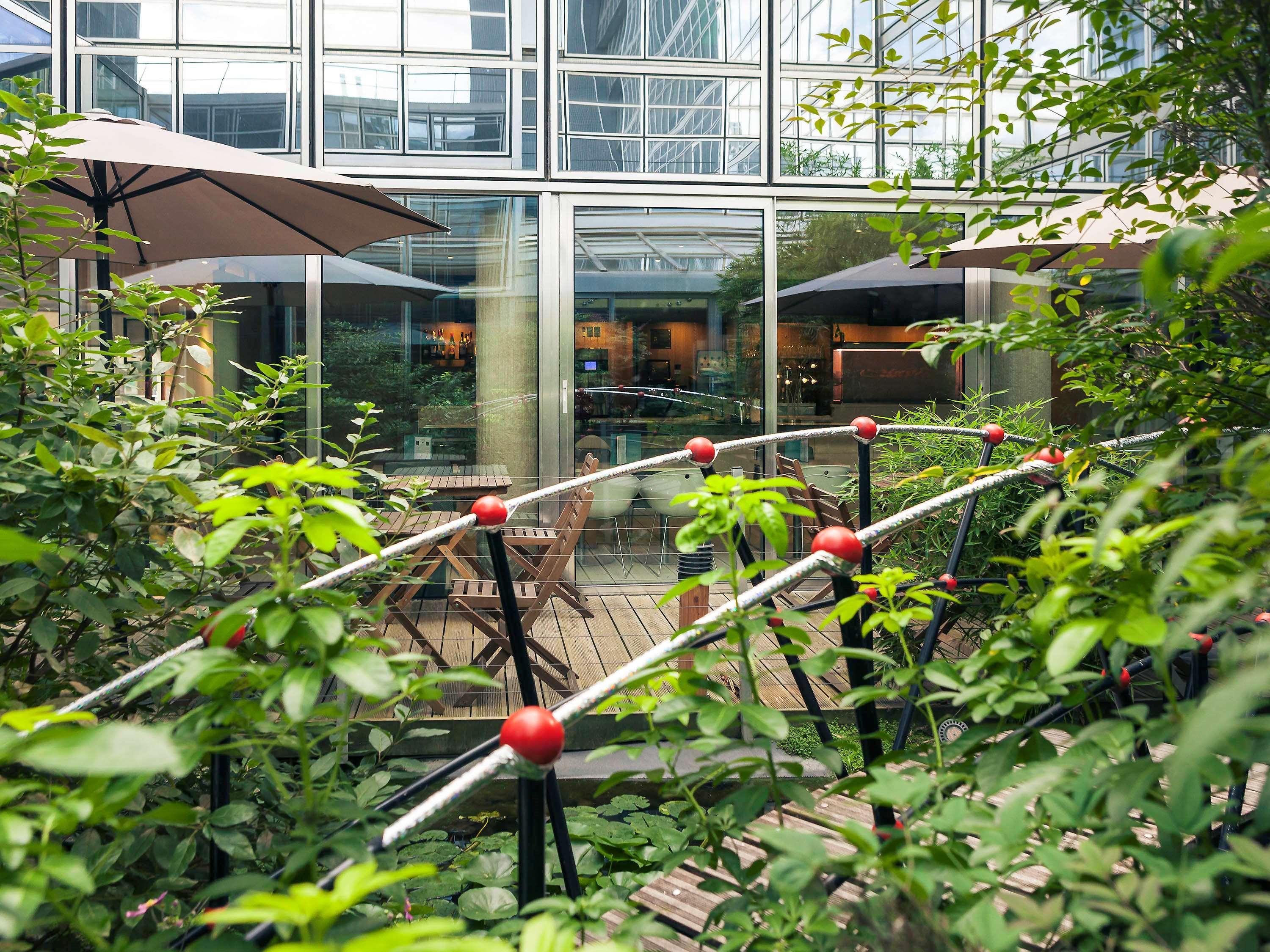 Mercure Paris La Defense Grande Arche Нантерр Экстерьер фото