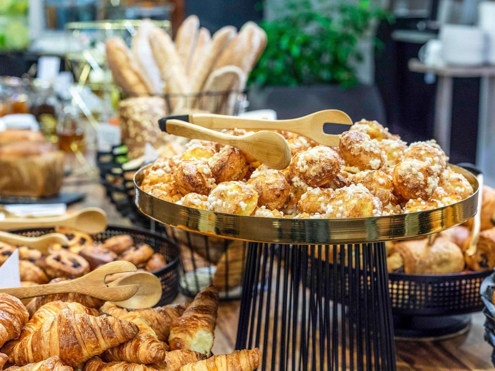 Mercure Paris La Defense Grande Arche Нантерр Экстерьер фото