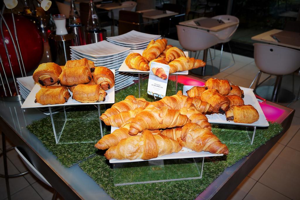Mercure Paris La Defense Grande Arche Нантерр Экстерьер фото