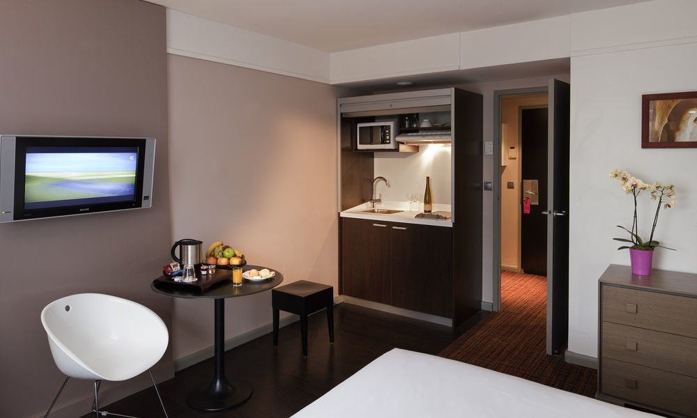 Mercure Paris La Defense Grande Arche Нантерр Экстерьер фото