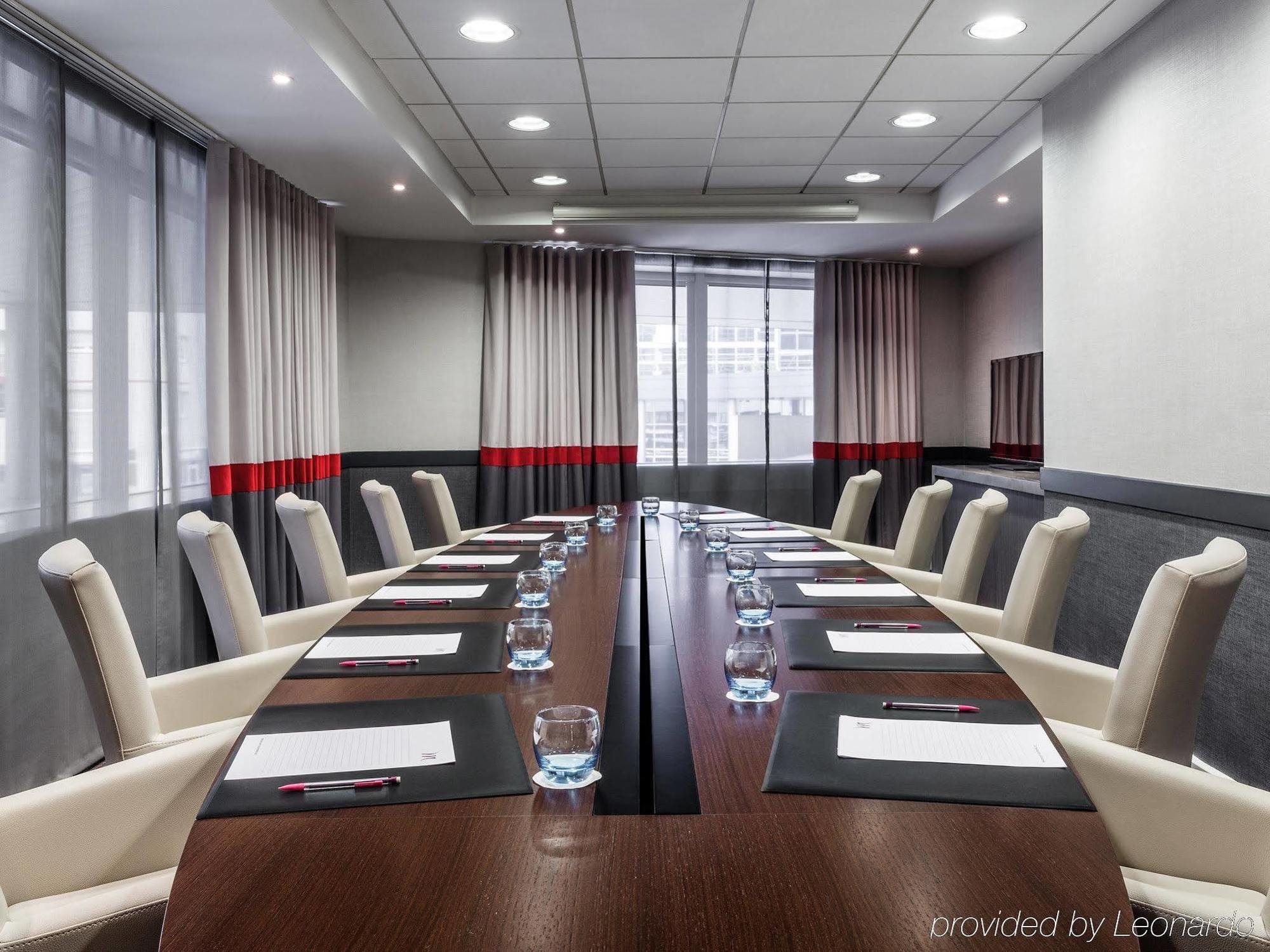Mercure Paris La Defense Grande Arche Нантерр Экстерьер фото