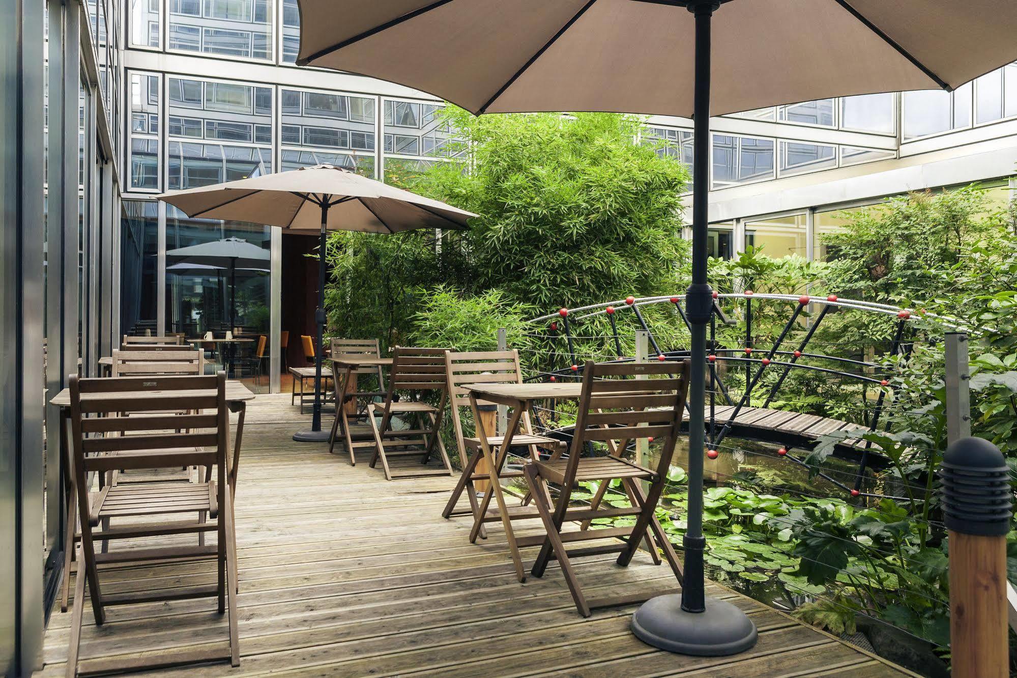 Mercure Paris La Defense Grande Arche Нантерр Экстерьер фото