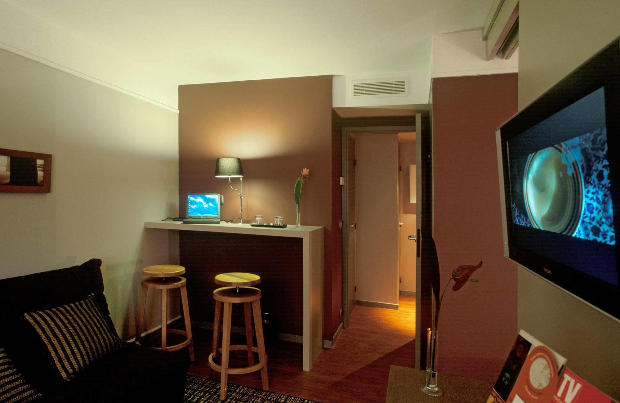Mercure Paris La Defense Grande Arche Нантерр Экстерьер фото