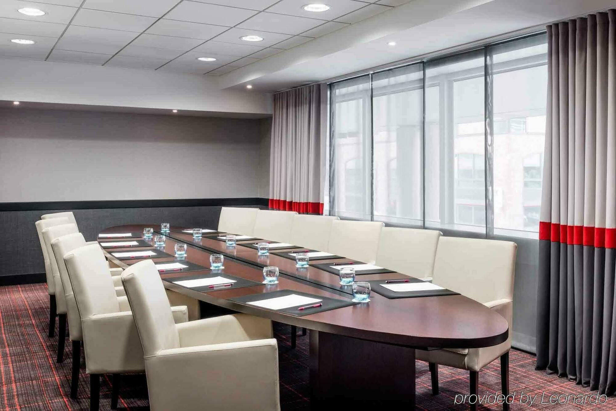Mercure Paris La Defense Grande Arche Нантерр Экстерьер фото